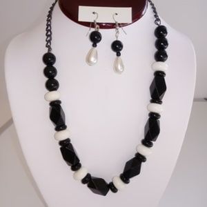 Handmade Fashion Jewelry: Necklace + Earrings